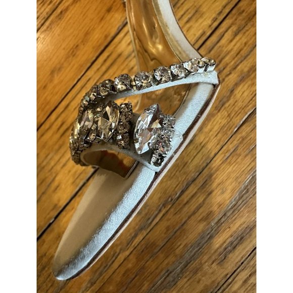 Badgley Mischka Marina Gemstone Stiletto White Size 8 - Picture 6 of 10